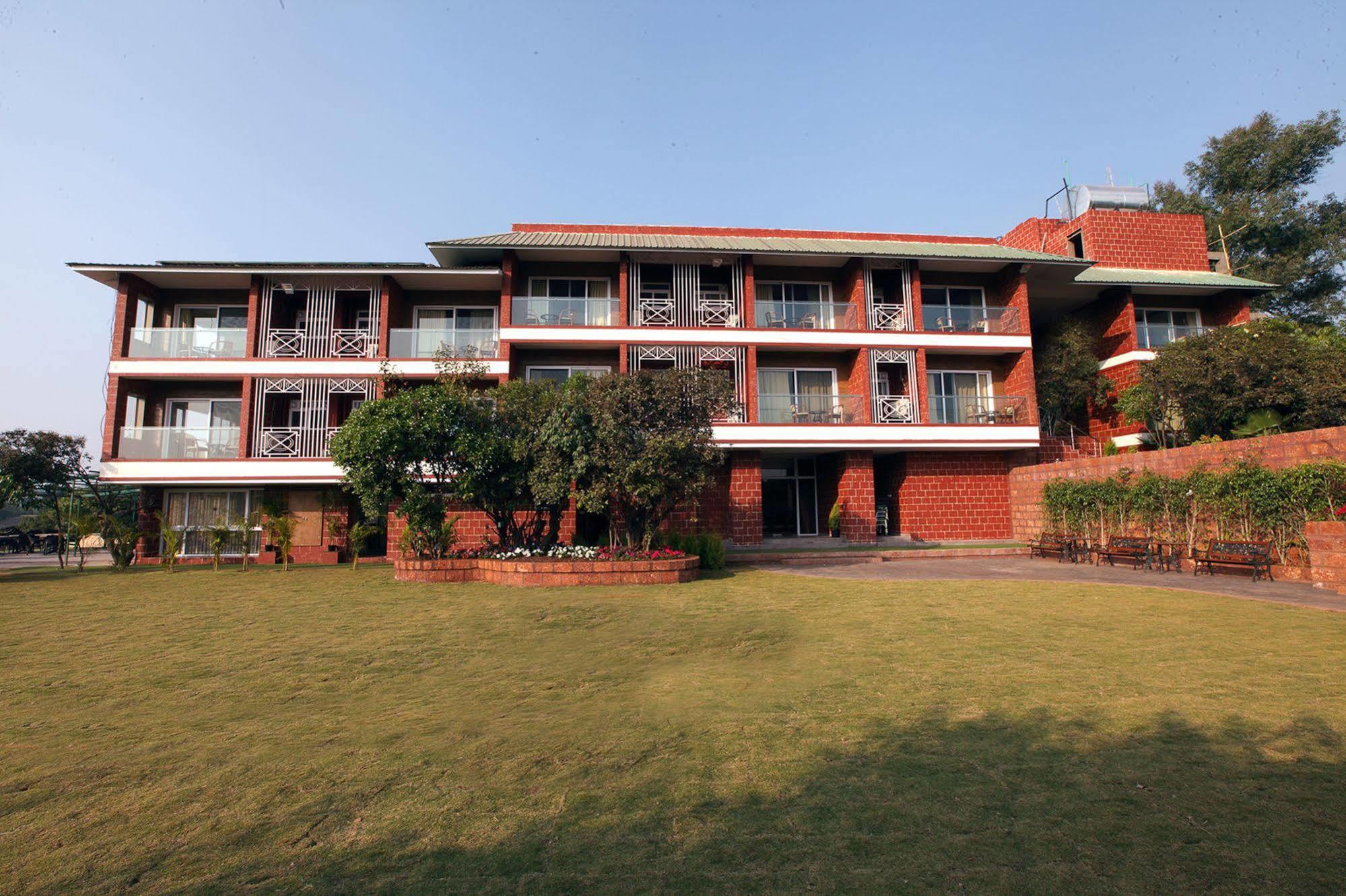 Bella Vista Resort Mahābaleshwar Exterior foto
