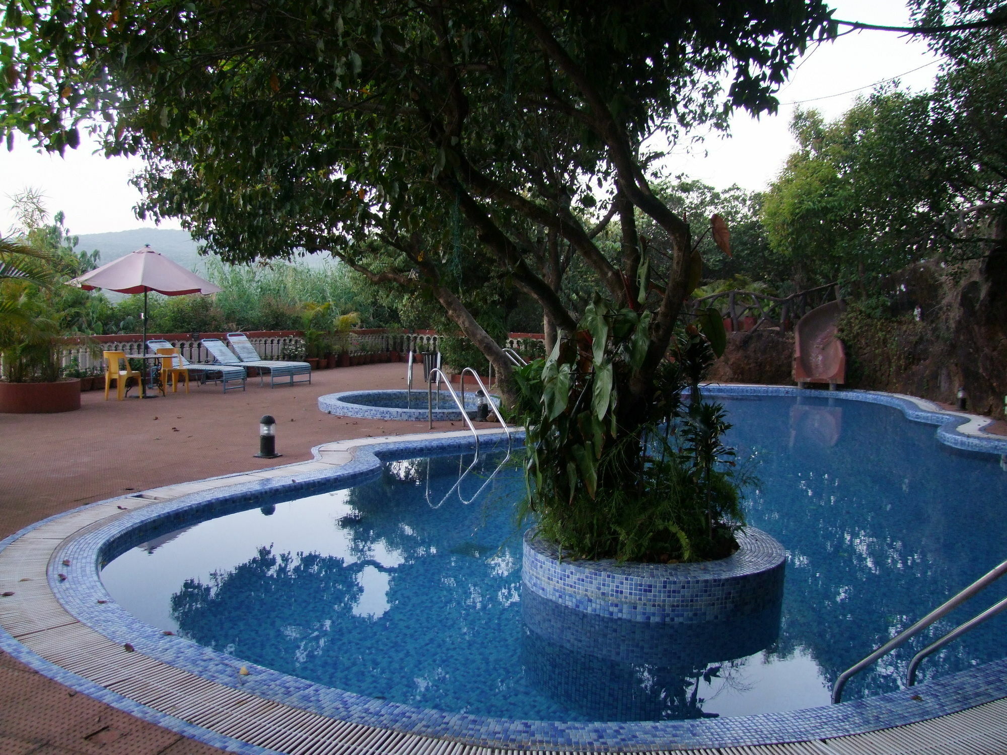 Bella Vista Resort Mahābaleshwar Exterior foto